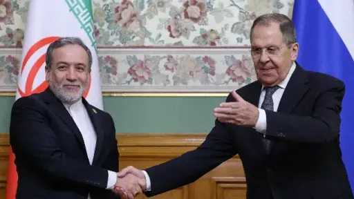 عراقجي ولافروف يعقدان اجتماعا في طهران