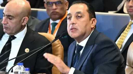 مدبولي يوضح أهمية تدريس مواد الهوية بالمدارس الدولية وعلاقتها بالأمن القومي