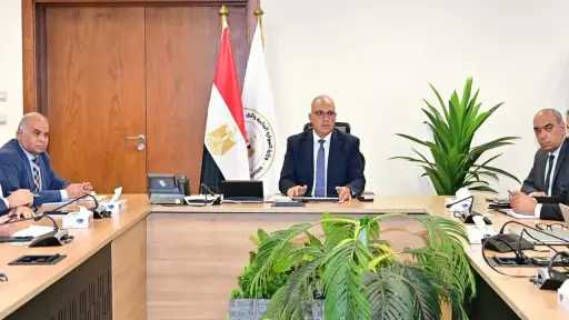وزير الري يتابع جهود التحول الرقمي والتوسع في تطبيق التوأمة الرقمية للترع