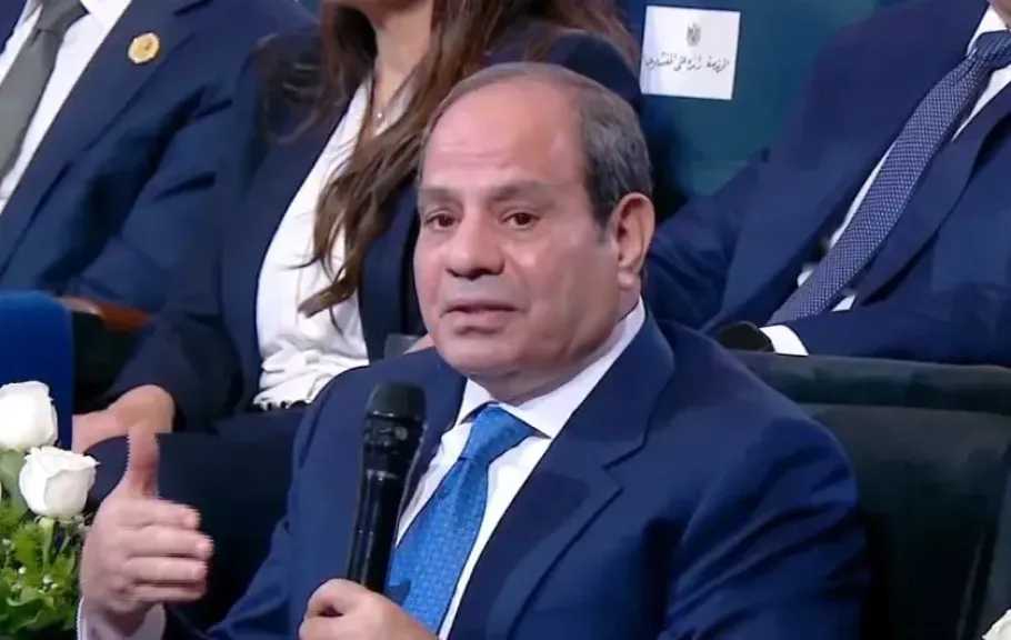 الرئيس السيسي: يعيش المصريون على 7% من مساحة البلاد.. والوضع غير إنساني