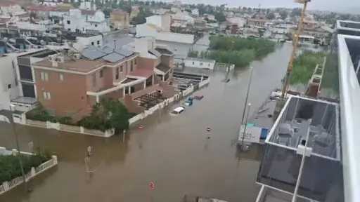 إسبانيا: عودة الهدوء إلى المناطق السياحية التي ضربتها العاصفة آدم
