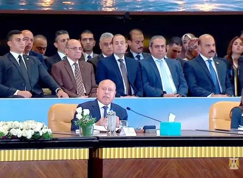 منتدى مصر.. كامل الوزير: نعمل على مواجهة ملف زيادة الحمولات على الطرق بـ3 محاور