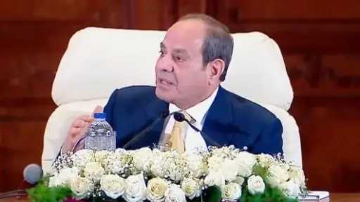 الرئيس السيسي يكشف سبب تأخر إنهاء مشروع حياة كريمة.. ويؤكد: ملتزمون بتطوير 4500 قرية بحلول 2030 كحد أقصى