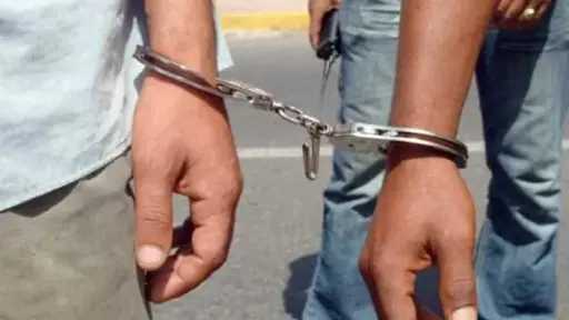 ضبط 3 متهمين بحيازة كمية من مخدر الشابو... ضبط 3 متهمين بحيازة كمية من مخدر الشابو وأدوات تعاطي بسوهاج