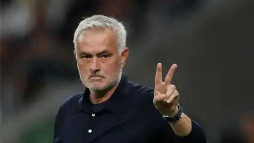 ماركا تكشف مفاجأة مورينيو في تشكيل ريال مدريد... ماركا تكشف مفاجأة مورينيو في تشكيل ريال مدريد أمام برشلونة بالكلاسيكو