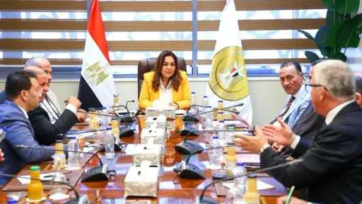 وزيرة التنمية المحلية والبيئة تلتقي عدد من أعضاء... وزيرة التنمية المحلية والبيئة تلتقي عدد من أعضاء مجلس النواب محافظتي المنيا وقنا لبحث بعض مطالب المواطنين