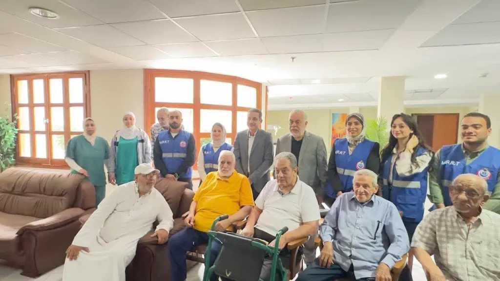 الصحة تنظم زيارة لدار إقامة كبار الفنانين للتوعية بأعراض السكتة الدماغية