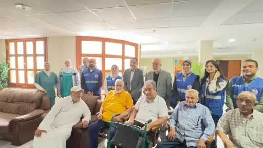 الصحة تنظم زيارة لدار إقامة كبار الفنانين للتوعية... الصحة تنظم زيارة لدار إقامة كبار الفنانين للتوعية بأعراض السكتة الدماغية