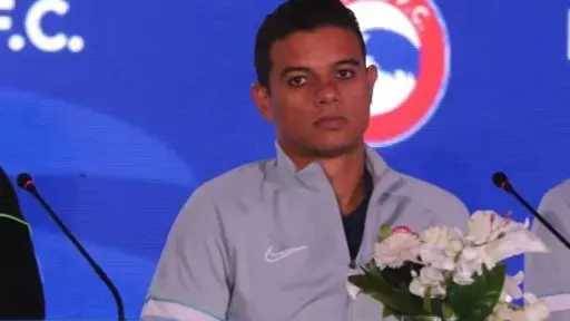 سعد سمير يطلب إيقاف قيد مودرن سبورت بسبب مستحقاته المتأخرة