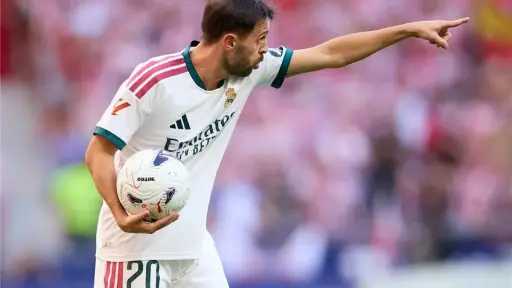 برناردو سيلفا كلمة السر في تفوق ريال مدريد... برناردو سيلفا كلمة السر في تفوق ريال مدريد على برشلونة.. مورينيو يعثر على خليفة كروس
