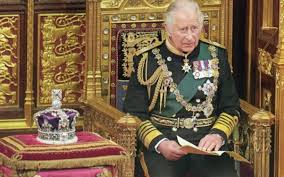 الملك تشارلز أثناء اعتلائه العرش