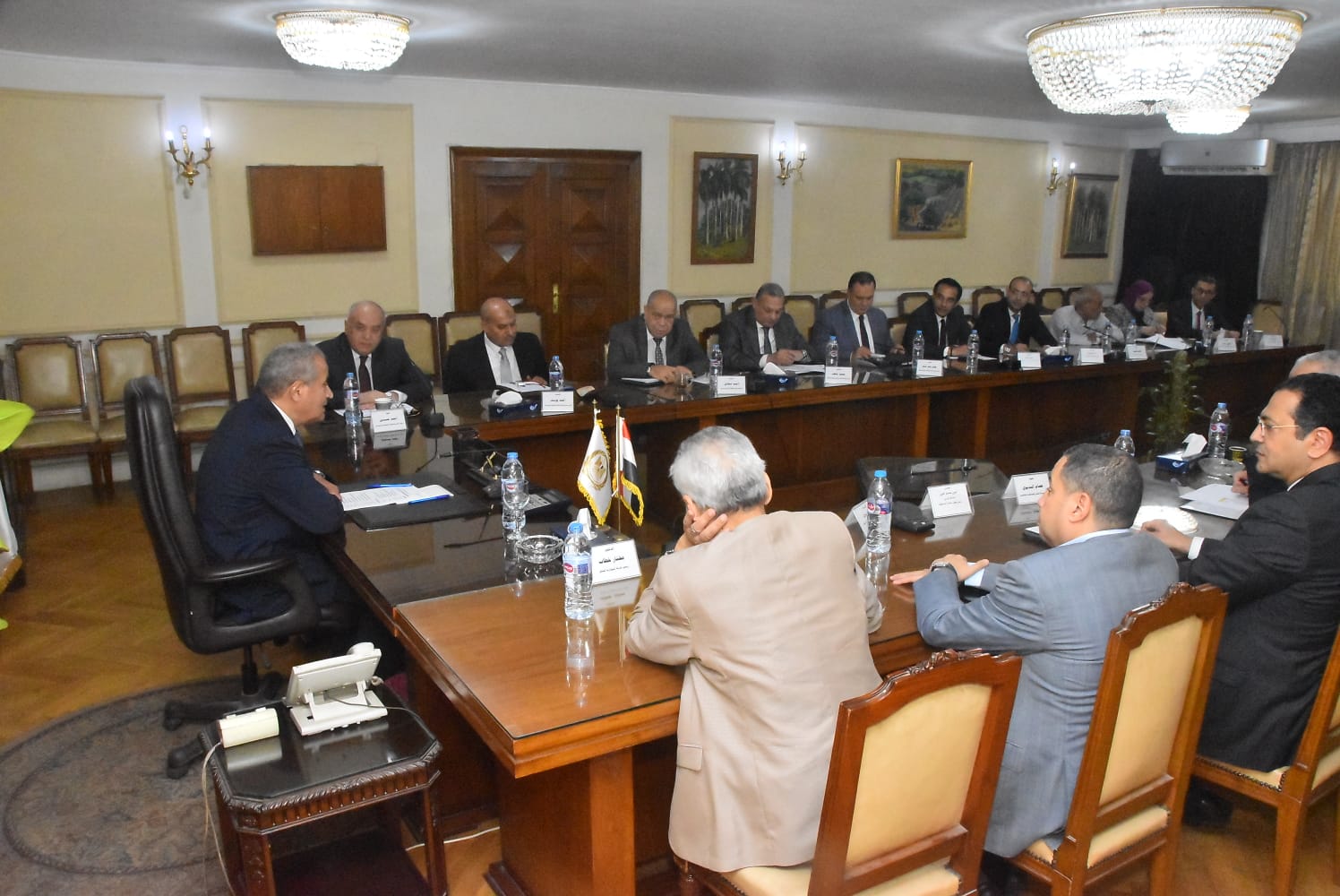 اجتماع وزير التموين 