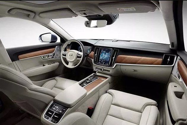 فولفو XC90 موديل 2023